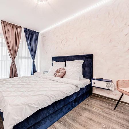 ARI Rose Apartment in complexul Ared Kaufland Arad Exterior foto