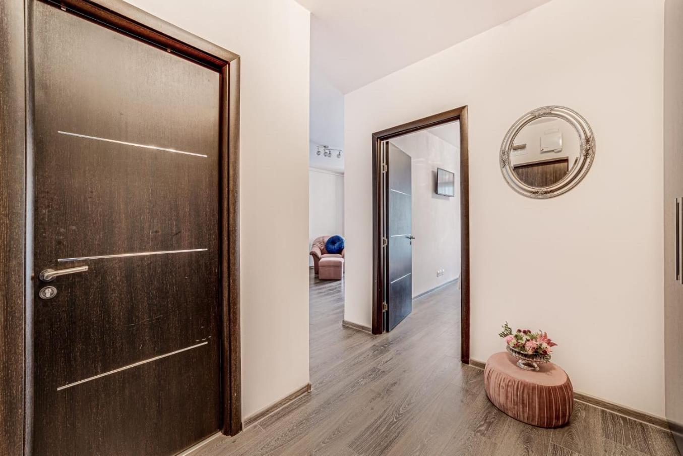 ARI Rose Apartment in complexul Ared Kaufland Arad Exterior foto