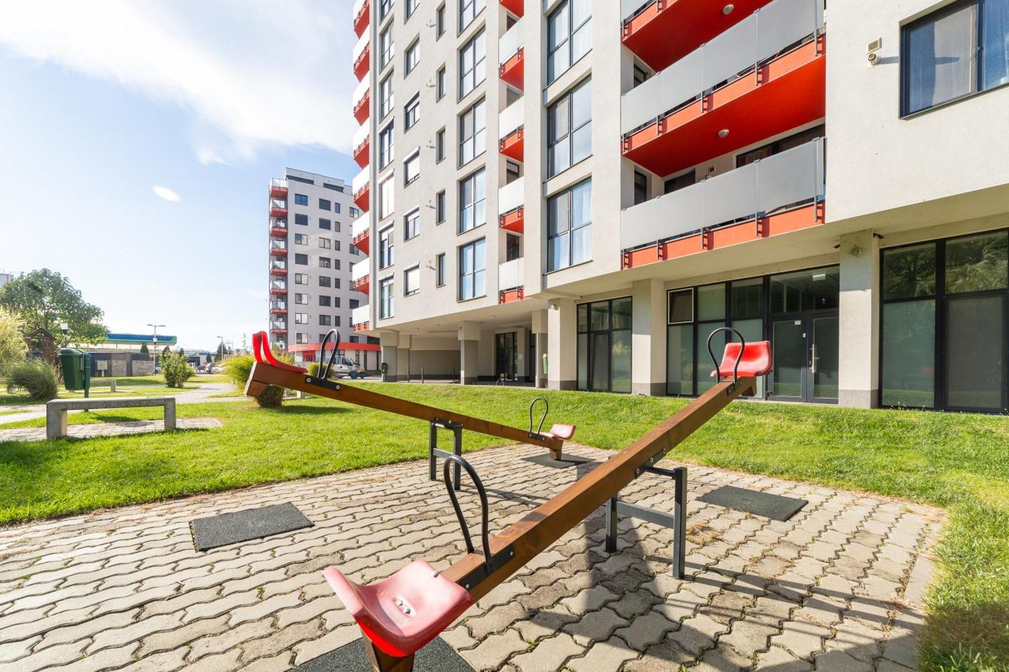 ARI Rose Apartment in complexul Ared Kaufland Arad Exterior foto